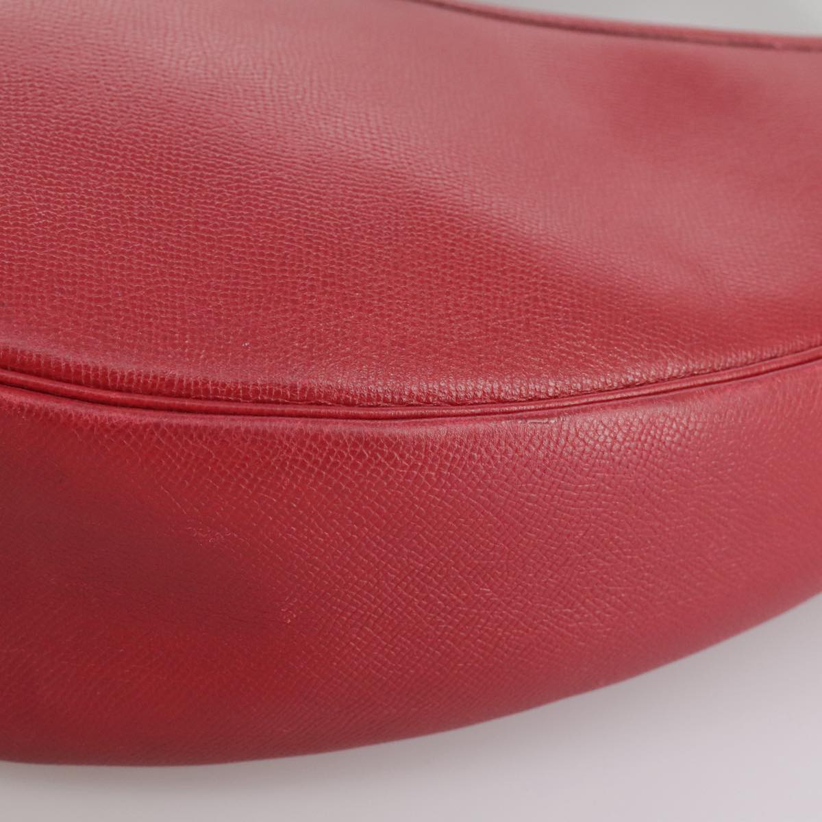 Hermès Red Leather Shoulder Bag (Pre-Owned)