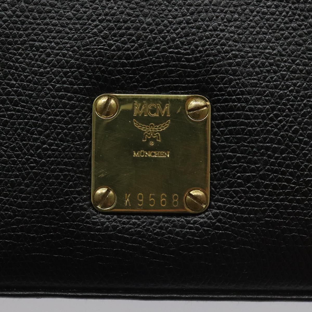 MCM Black Leather Handbag (Pre-Owned)