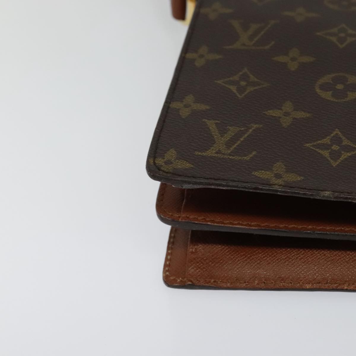 Louis Vuitton Courcelle Brown Canvas Shoulder Bag (Pre-Owned)