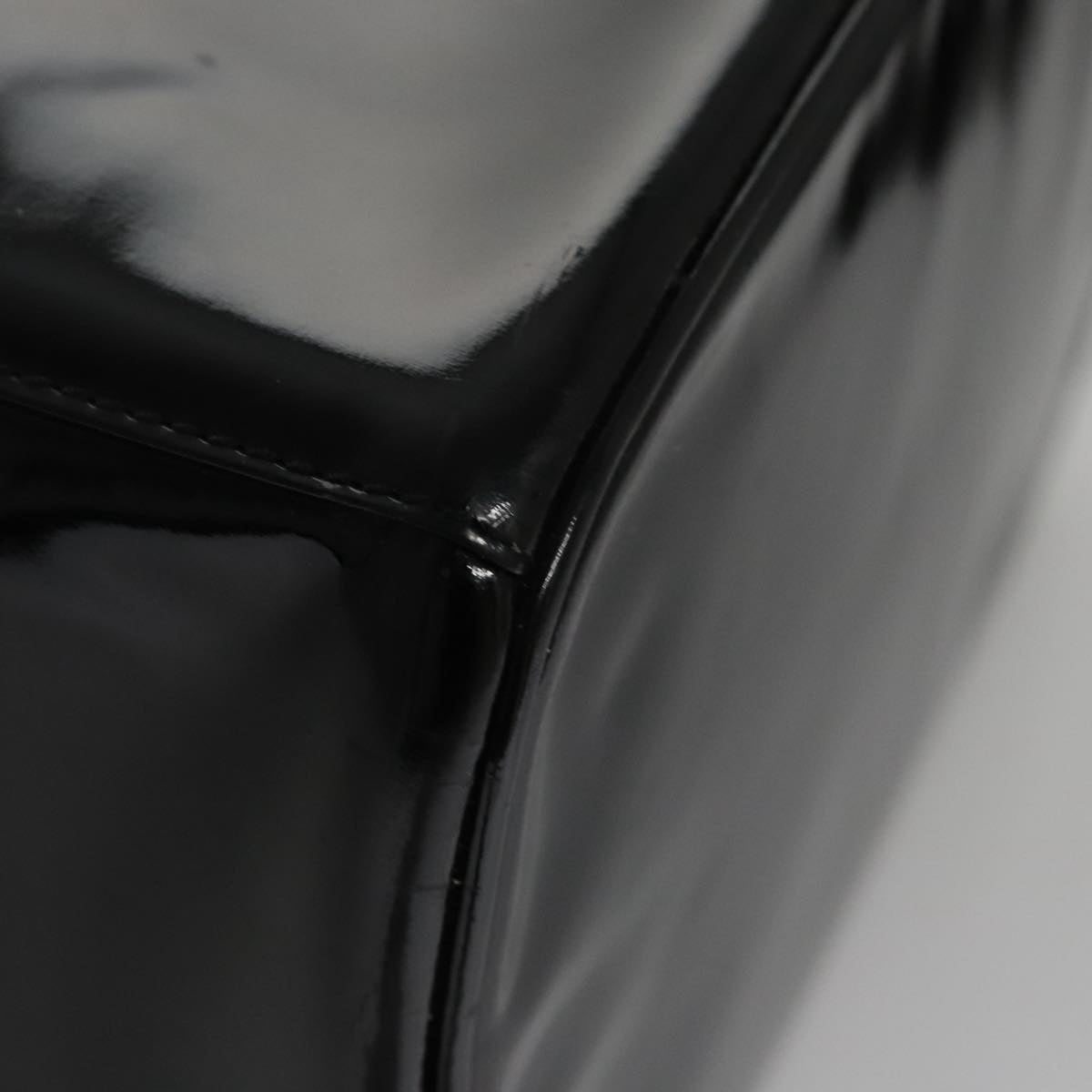 Chanel Vanity Black Patent Leather Clutch Bag (Pre-Owned)