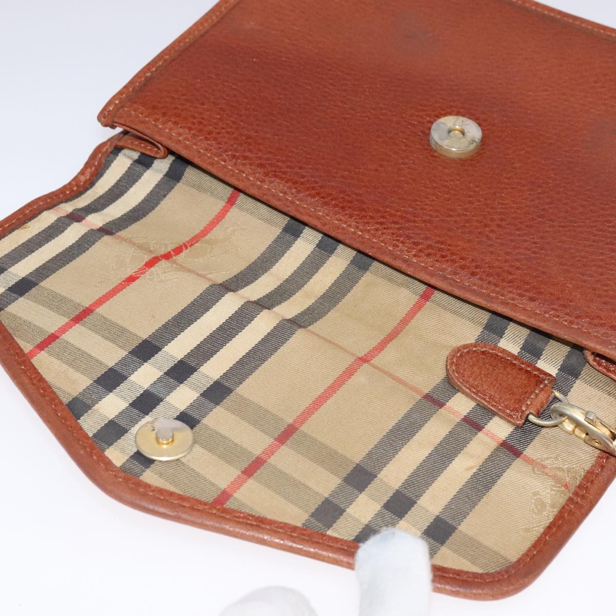 Burberry Brown Leather Clutch Bag (Pre-Owned)