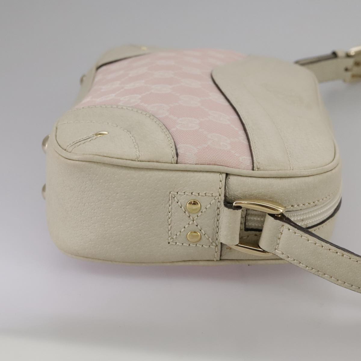 Gucci Crest Pink Leather Shoulder Bag (Pre-Owned)