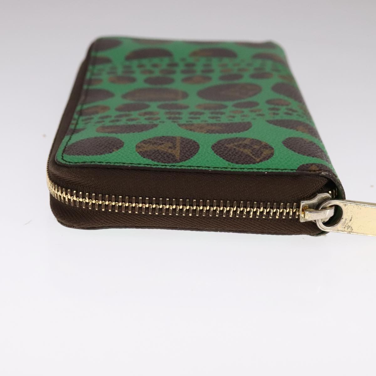 Louis Vuitton Zippy Wallet Green Canvas Wallet (Pre-Owned)