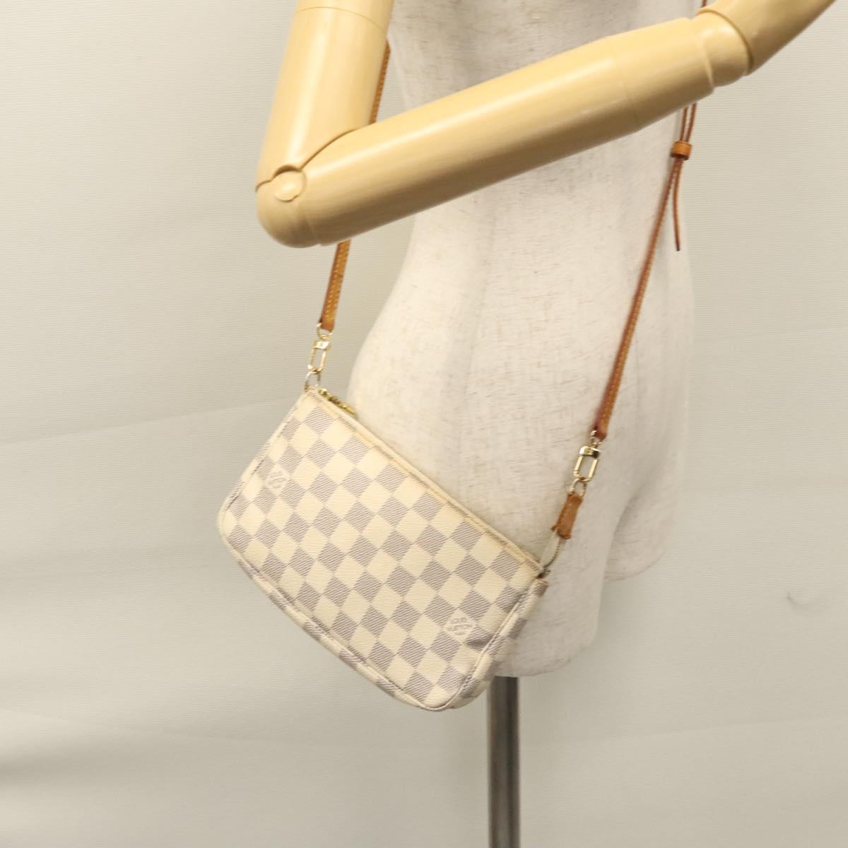 Louis Vuitton Pochette Accessoire White Canvas Clutch Bag (Pre-Owned)