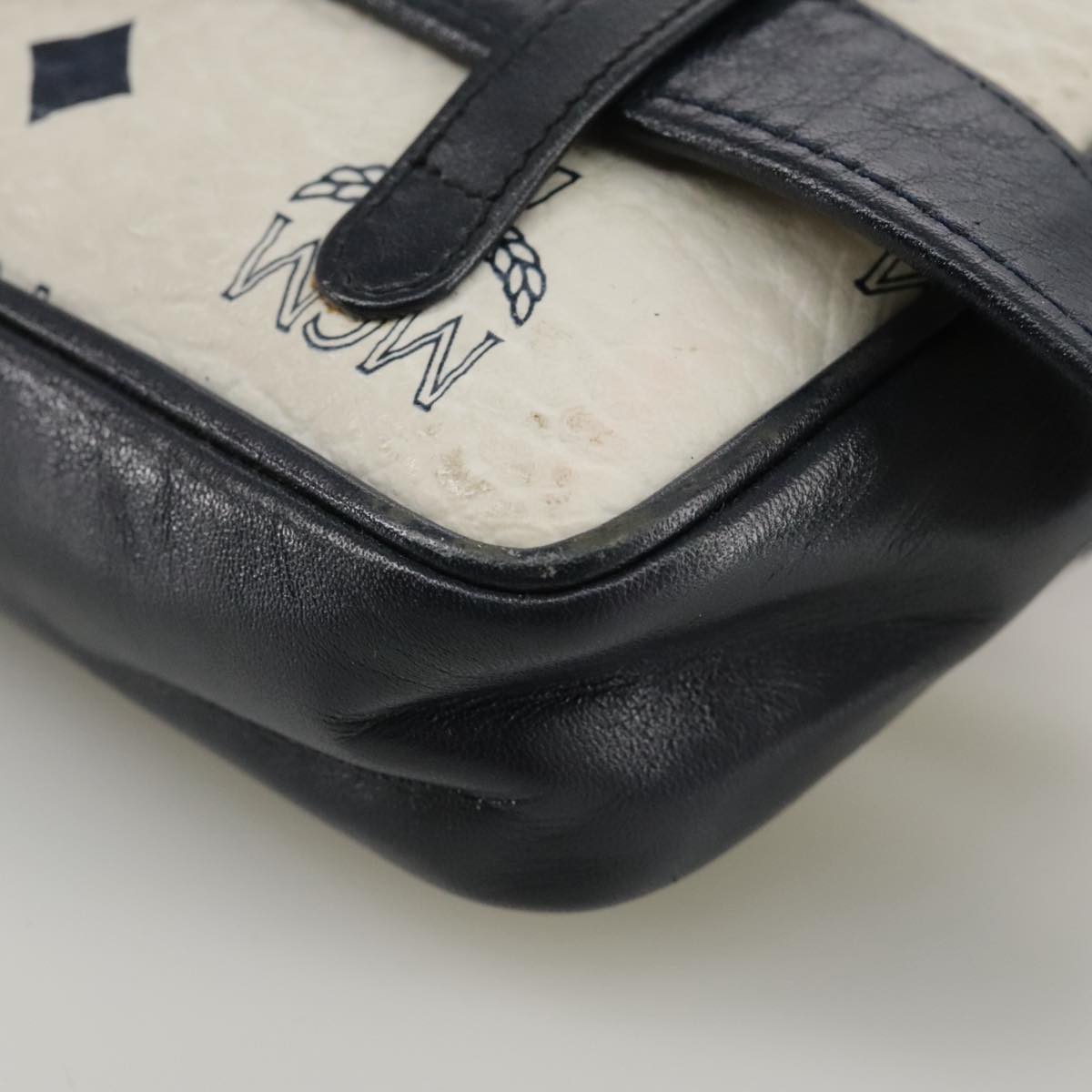 MCM Visetos White Canvas Shoulder Bag (Pre-Owned)