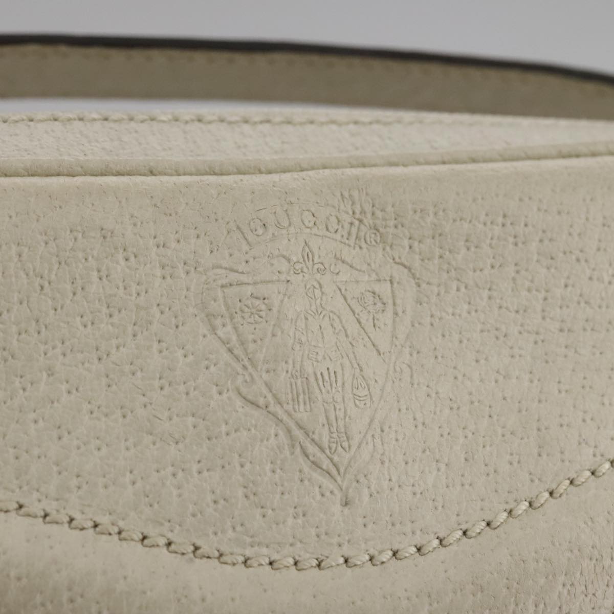Gucci Crest Pink Leather Shoulder Bag (Pre-Owned)