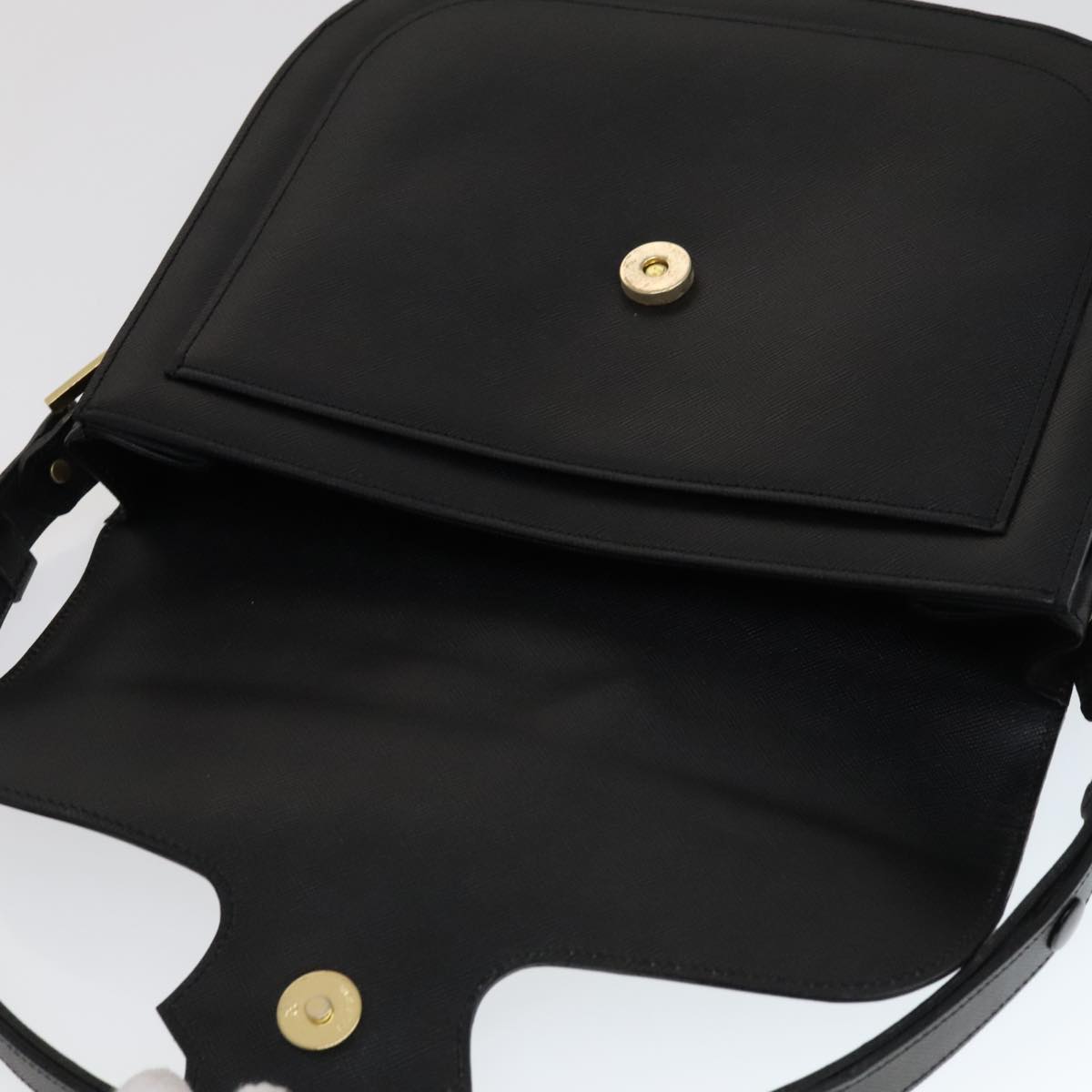 Yves Saint Laurent Black Leather Shoulder Bag (Pre-Owned)