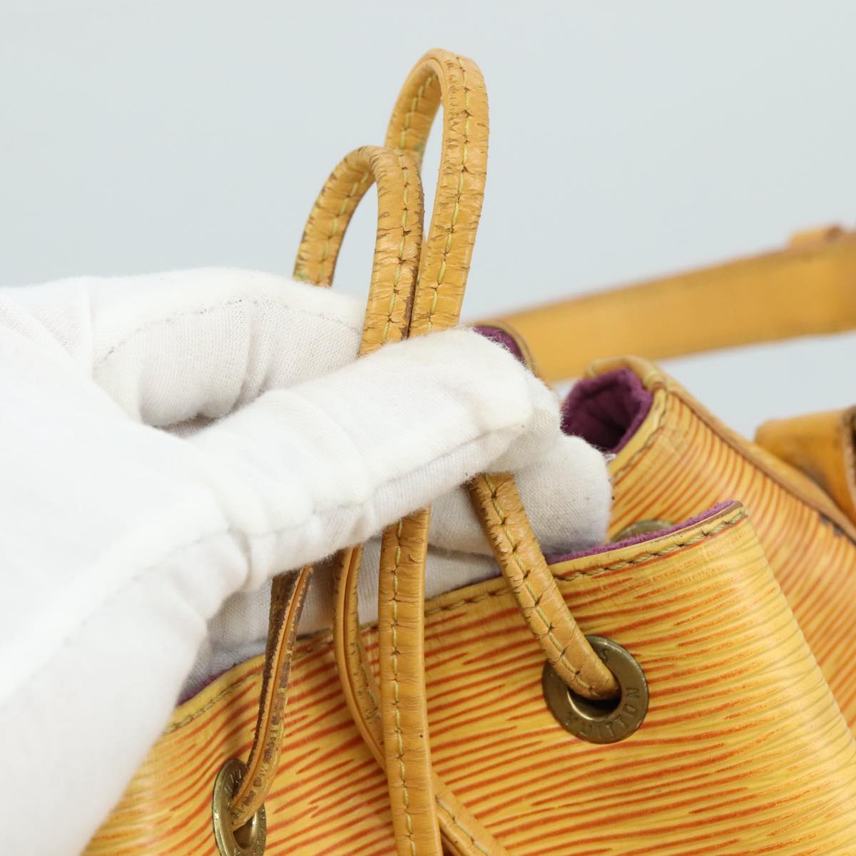 Louis Vuitton Noé Pm Yellow Leather Shoulder Bag (Pre-Owned)