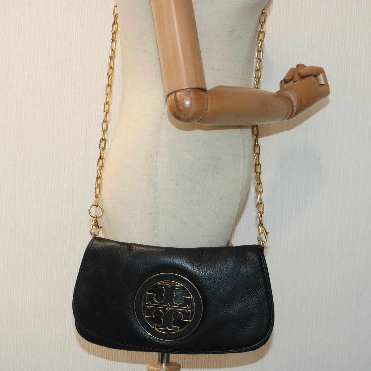 Tory Burch Black Leather Shoulder Bag (Pre-Owned)
