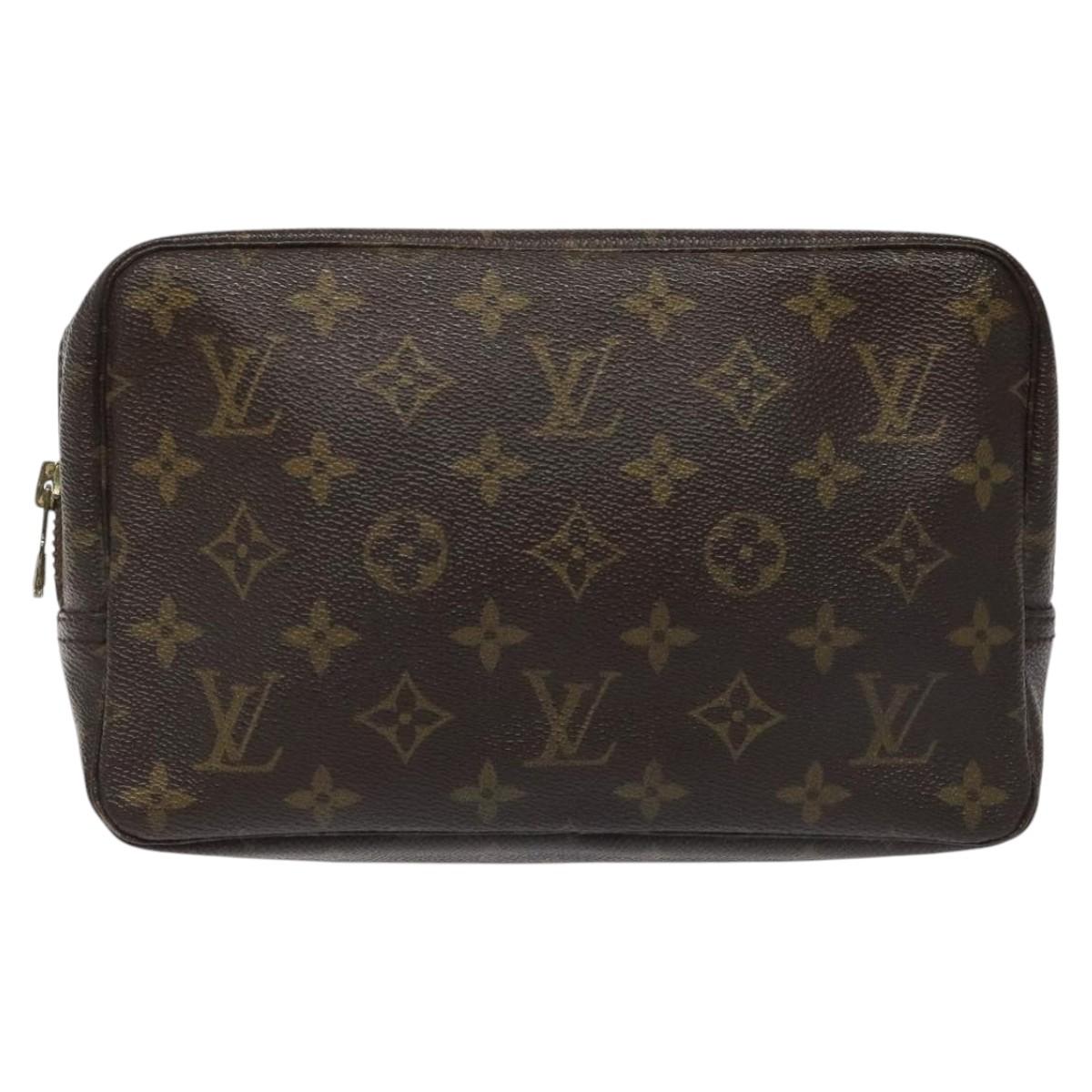 Louis Vuitton Truth Toilette 23 Brown Canvas Clutch Bag (Pre-Owned)