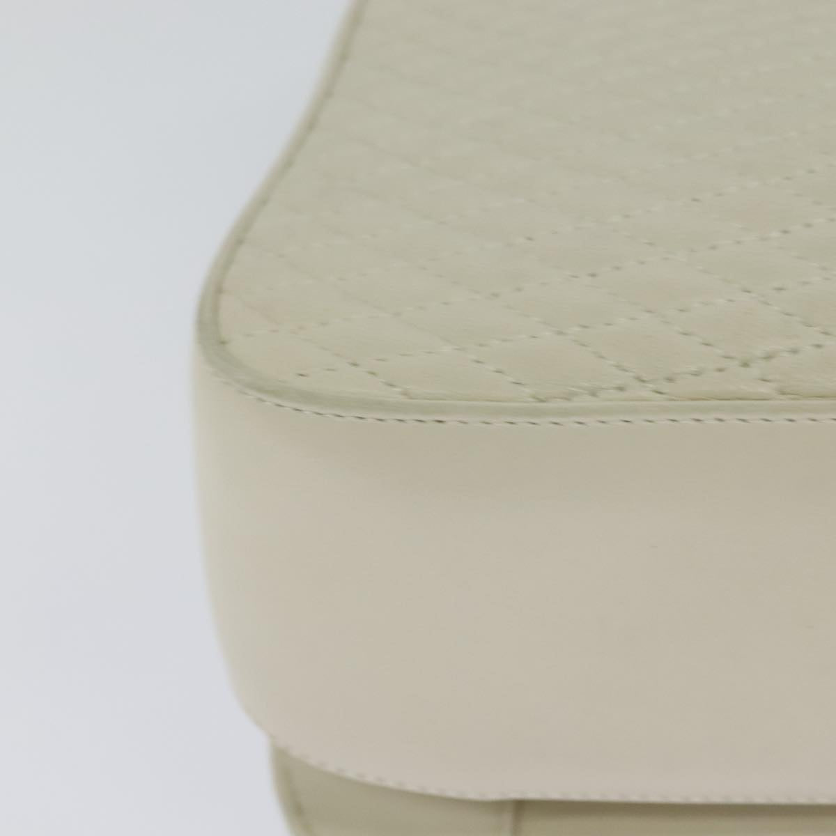 Bally Quilted Beige Leather Shoulder Bag (Pre-Owned)