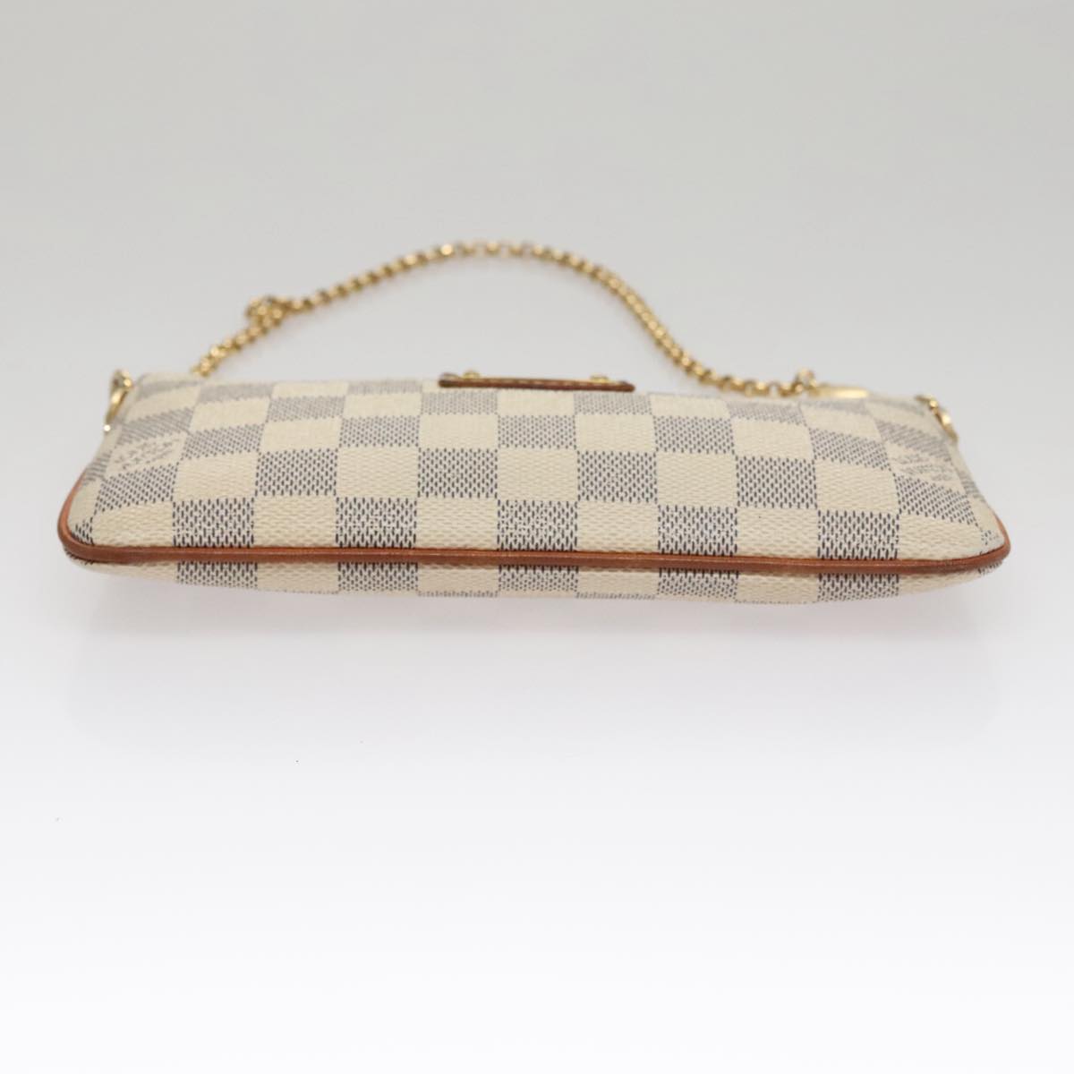 Louis Vuitton Mira White Canvas Clutch Bag (Pre-Owned)