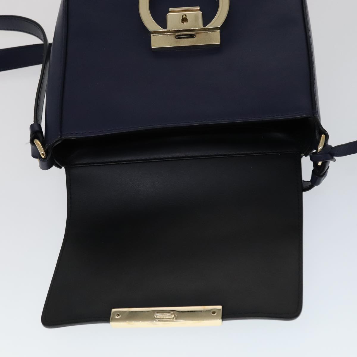 Salvatore Ferragamo Tassel Navy Leather Shoulder Bag (Pre-Owned)