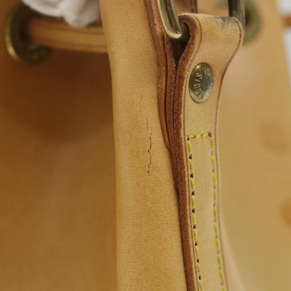 Louis Vuitton Noe Beige Leather Handbag (Pre-Owned)
