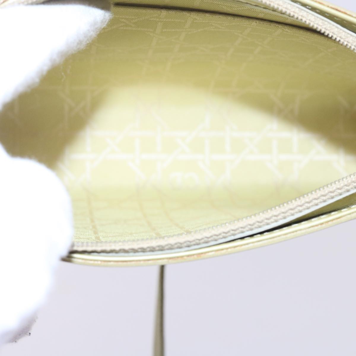 Dior Beige Patent Leather Shoulder Bag (Pre-Owned)