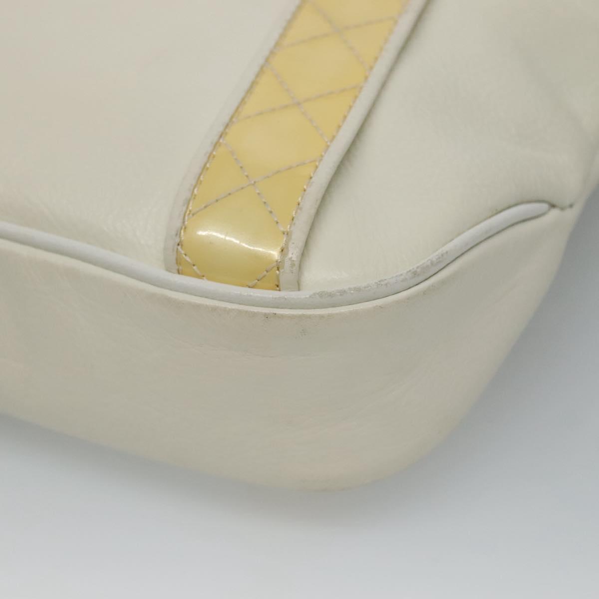 Burberry - Beige Leather Shoulder Bag (Pre-Owned)