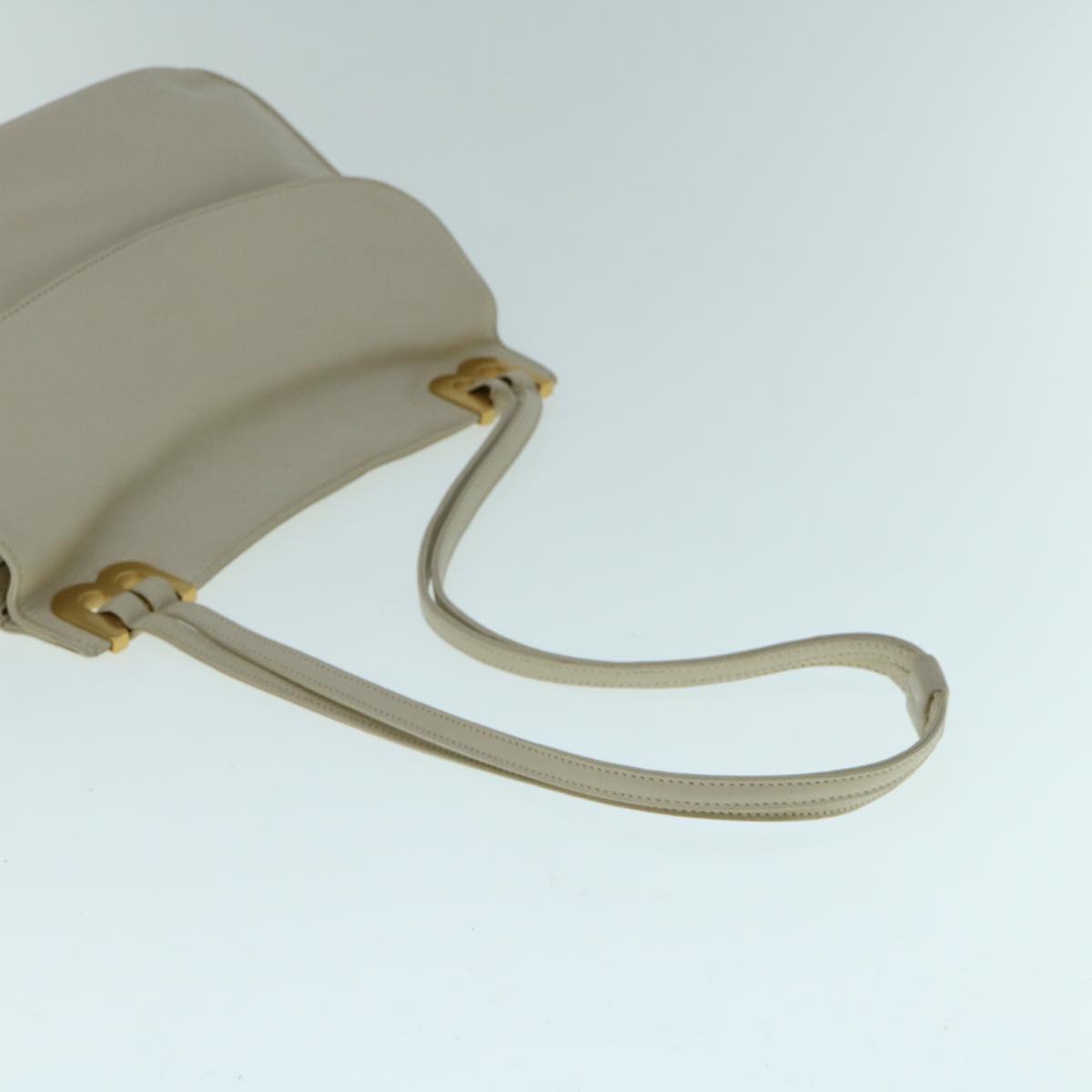 Bally Beige Leather Shoulder Bag (Pre-Owned)