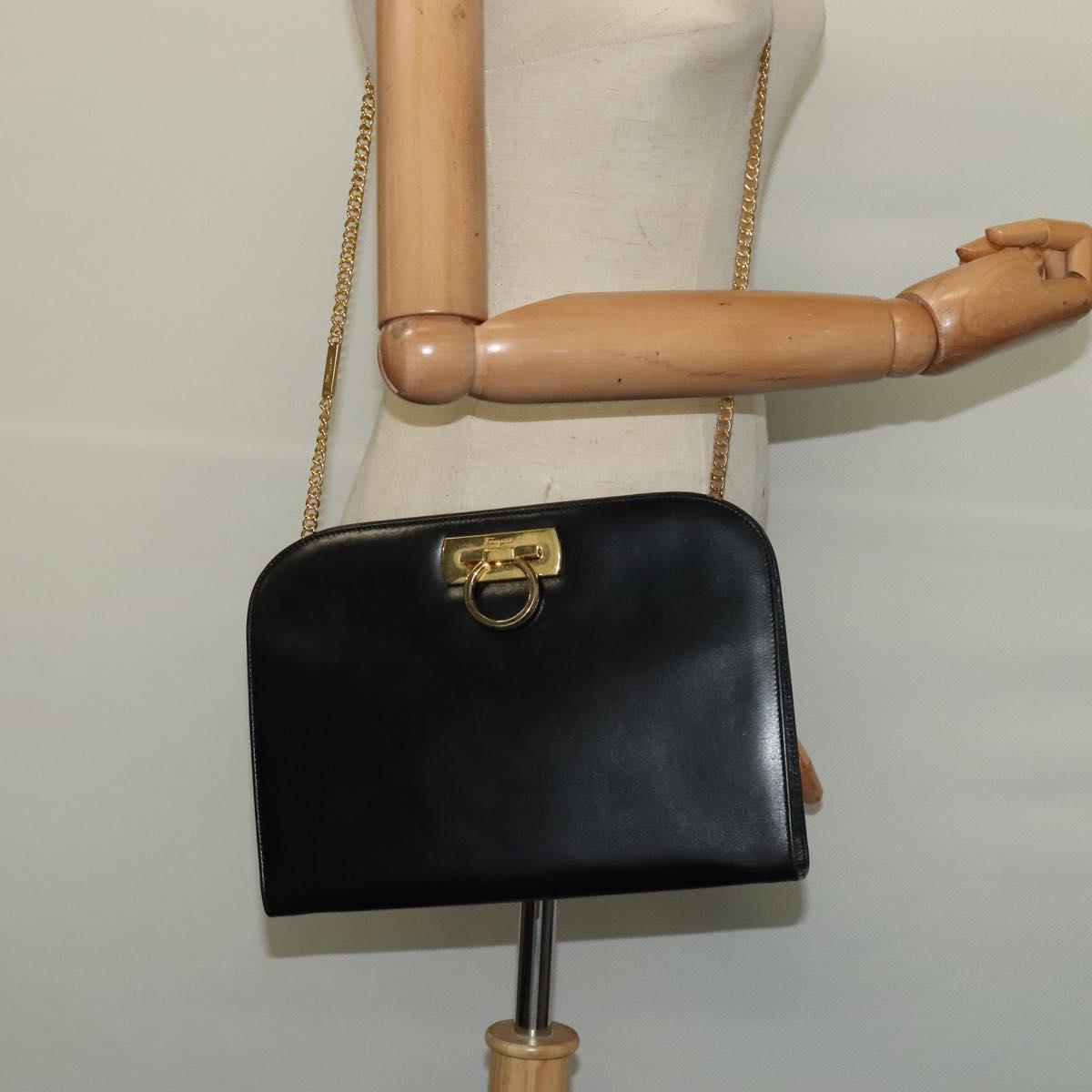 Salvatore Ferragamo Gancini Black Leather Shoulder Bag (Pre-Owned)