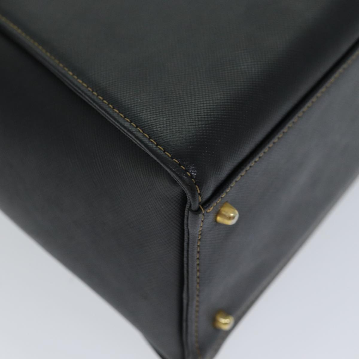 Valentino Garavani Black Leather Handbag (Pre-Owned)