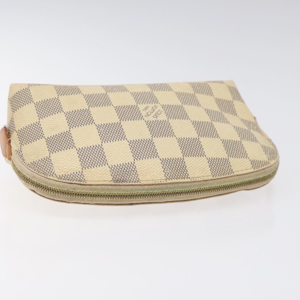 Louis Vuitton Cosmetic Pouch White Canvas Clutch Bag (Pre-Owned)