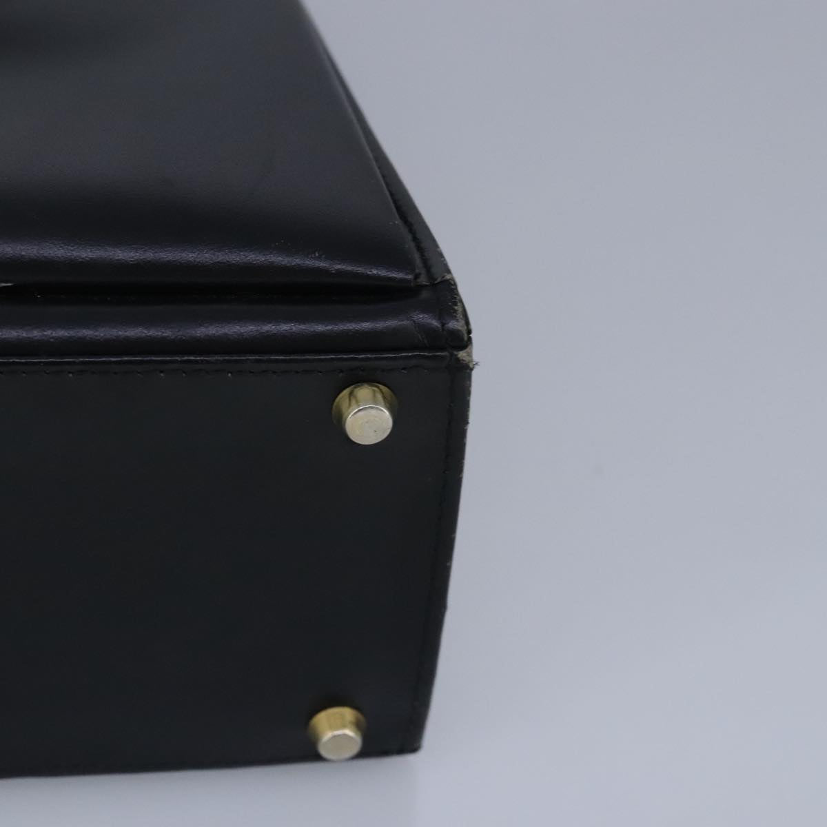 Versace Black Leather Shoulder Bag (Pre-Owned)