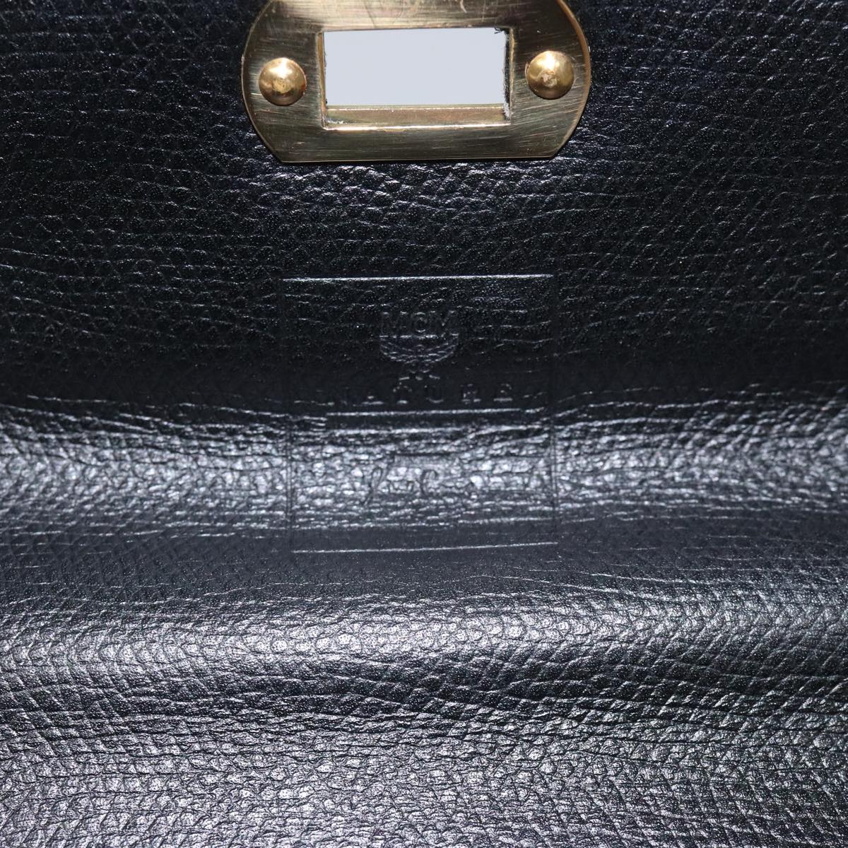 MCM Black Leather Handbag (Pre-Owned)