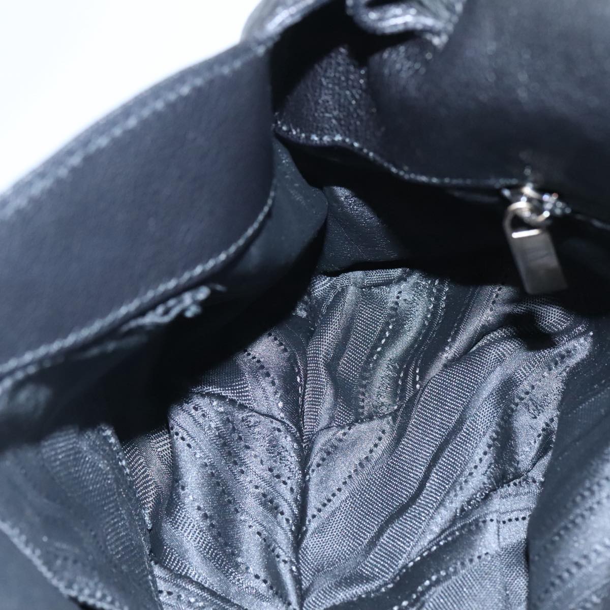 Salvatore Ferragamo Black Leather Handbag (Pre-Owned)