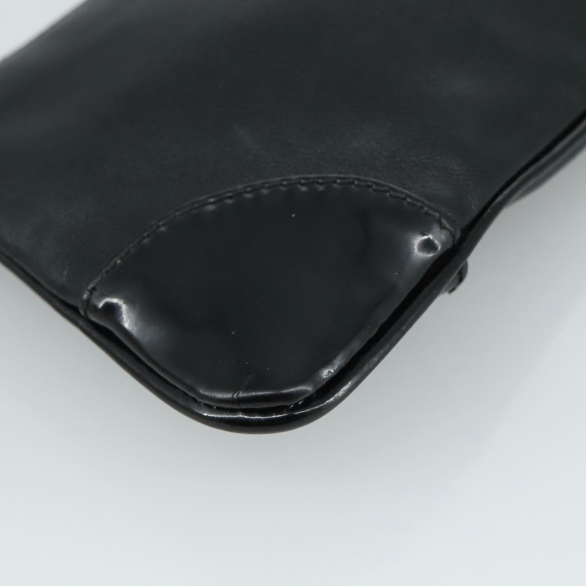 Chanel Camélia Black Leather Clutch Bag (Pre-Owned)