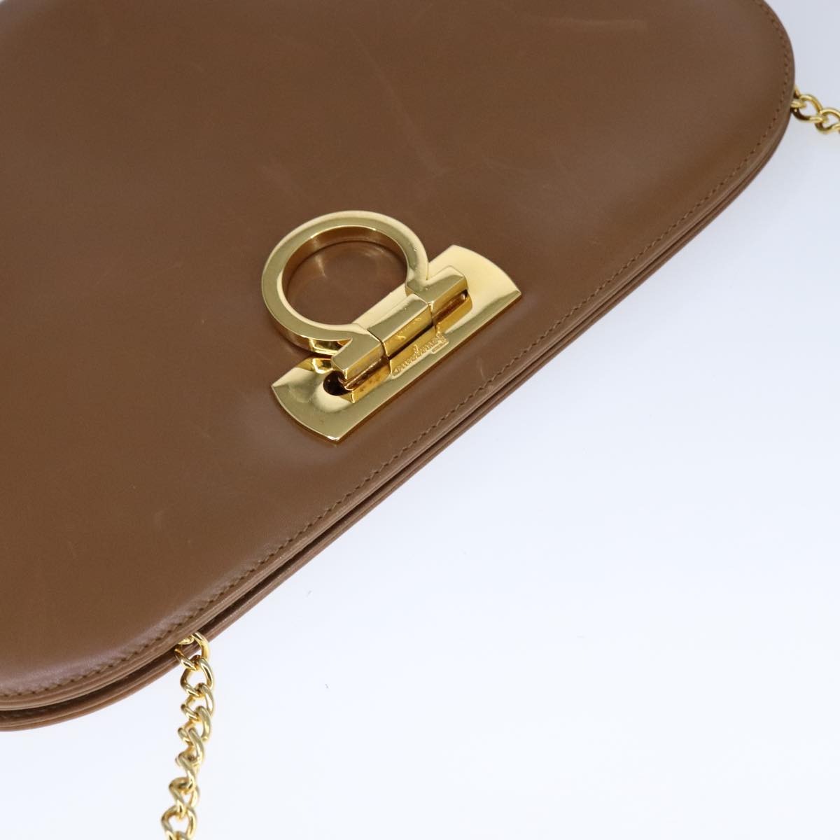 Salvatore Ferragamo Gancini Brown Leather Shoulder Bag (Pre-Owned)