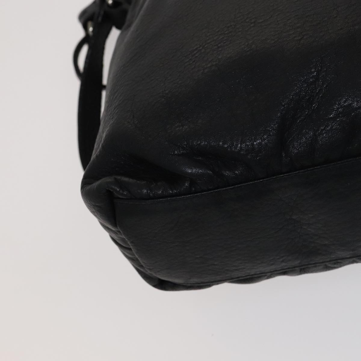 Burberry Black Leather Shoulder Bag (Pre-Owned)