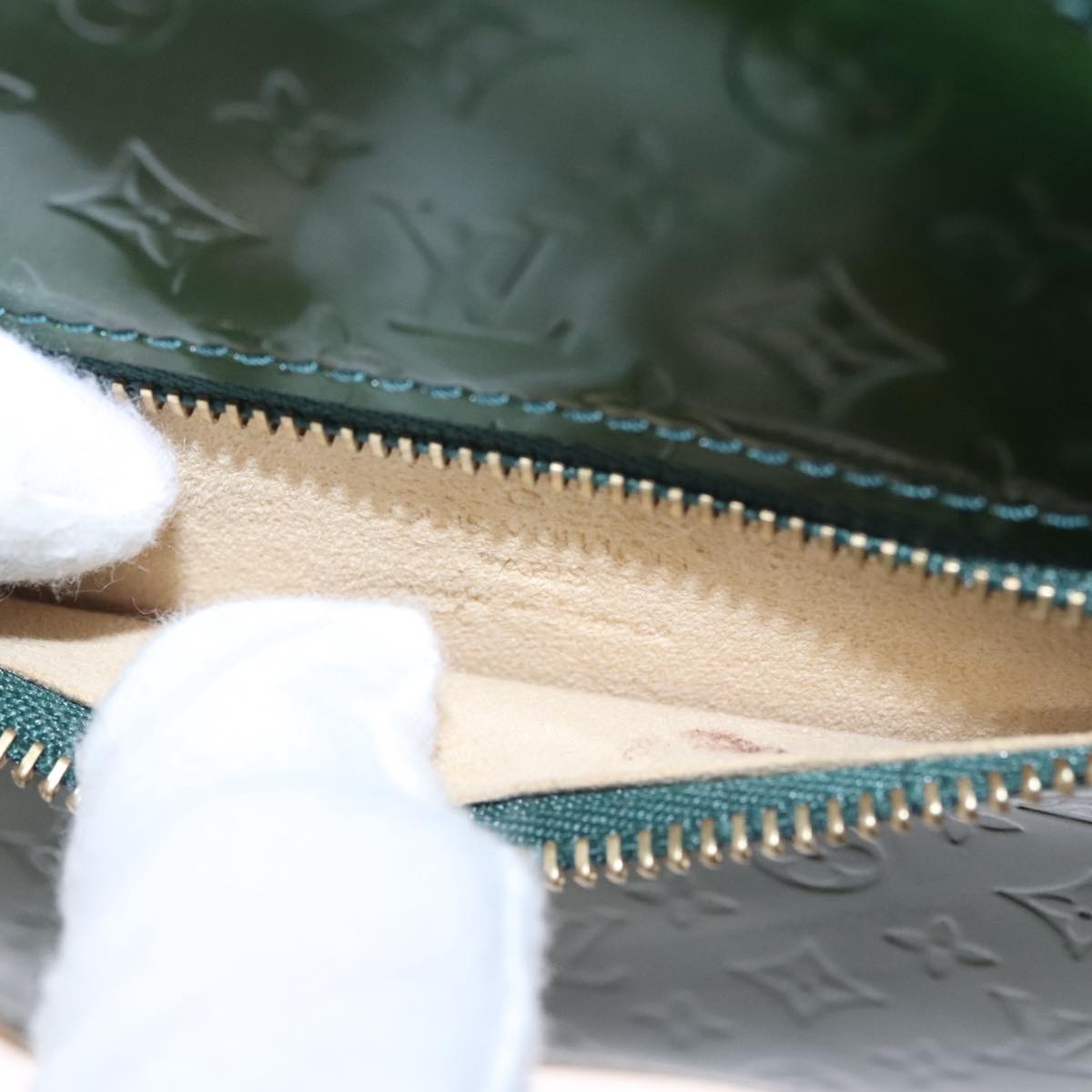 Louis Vuitton Conte De Fées Green Patent Leather Shoulder Bag (Pre-Owned)