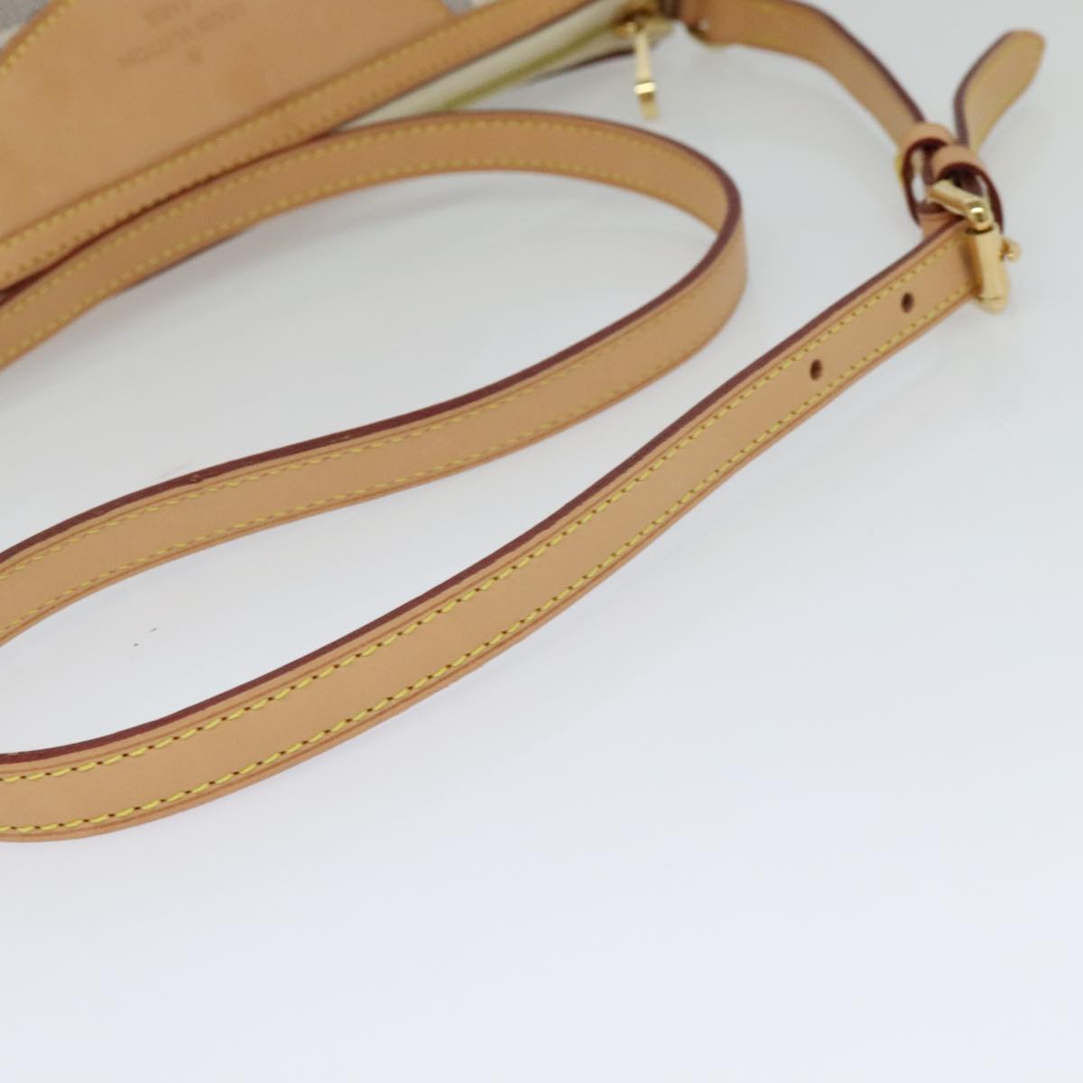 Louis Vuitton Siracusa Beige Canvas Shoulder Bag (Pre-Owned)
