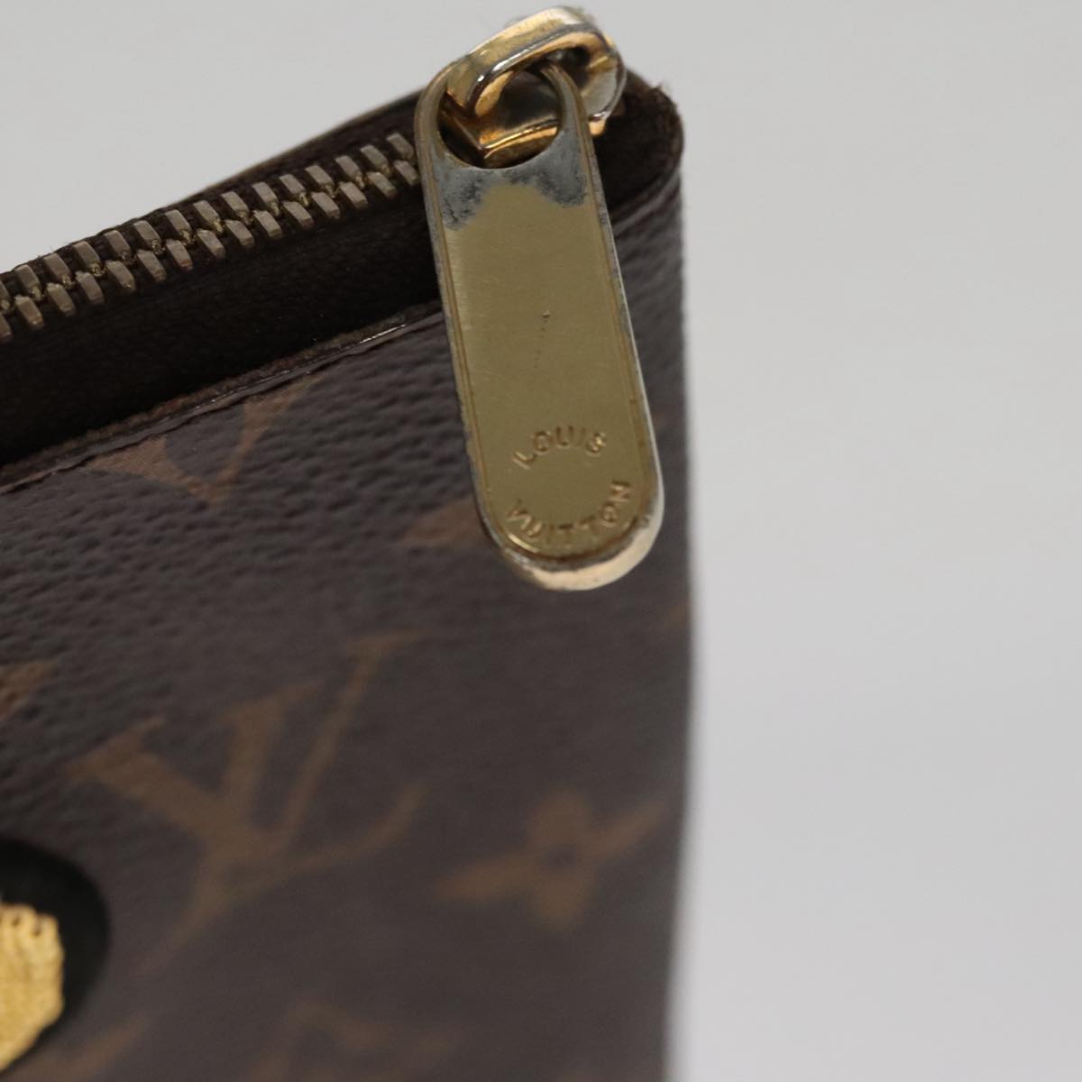 Louis Vuitton City Brown Canvas Clutch Bag (Pre-Owned)
