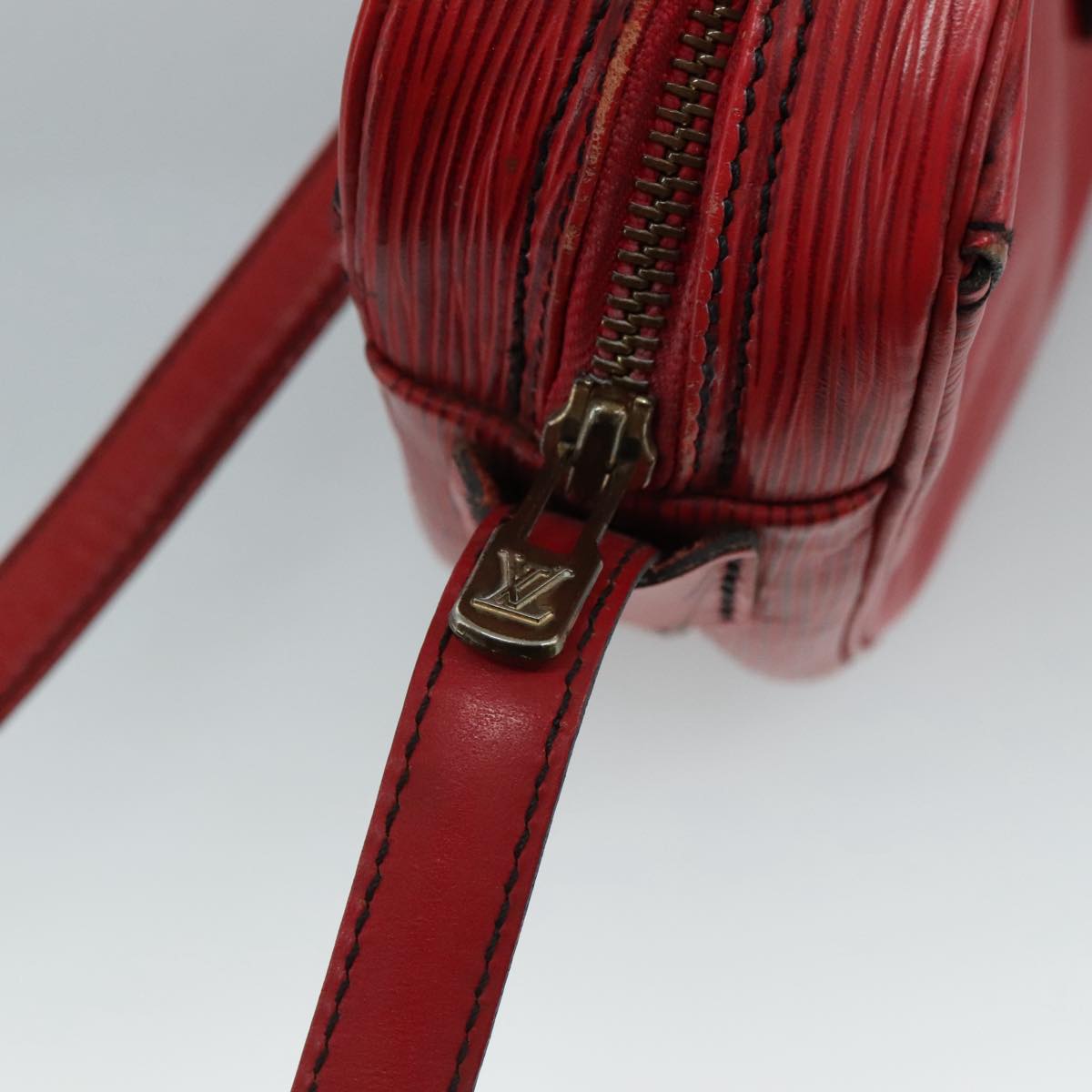Louis Vuitton Jeune Fille Red Leather Shoulder Bag (Pre-Owned)