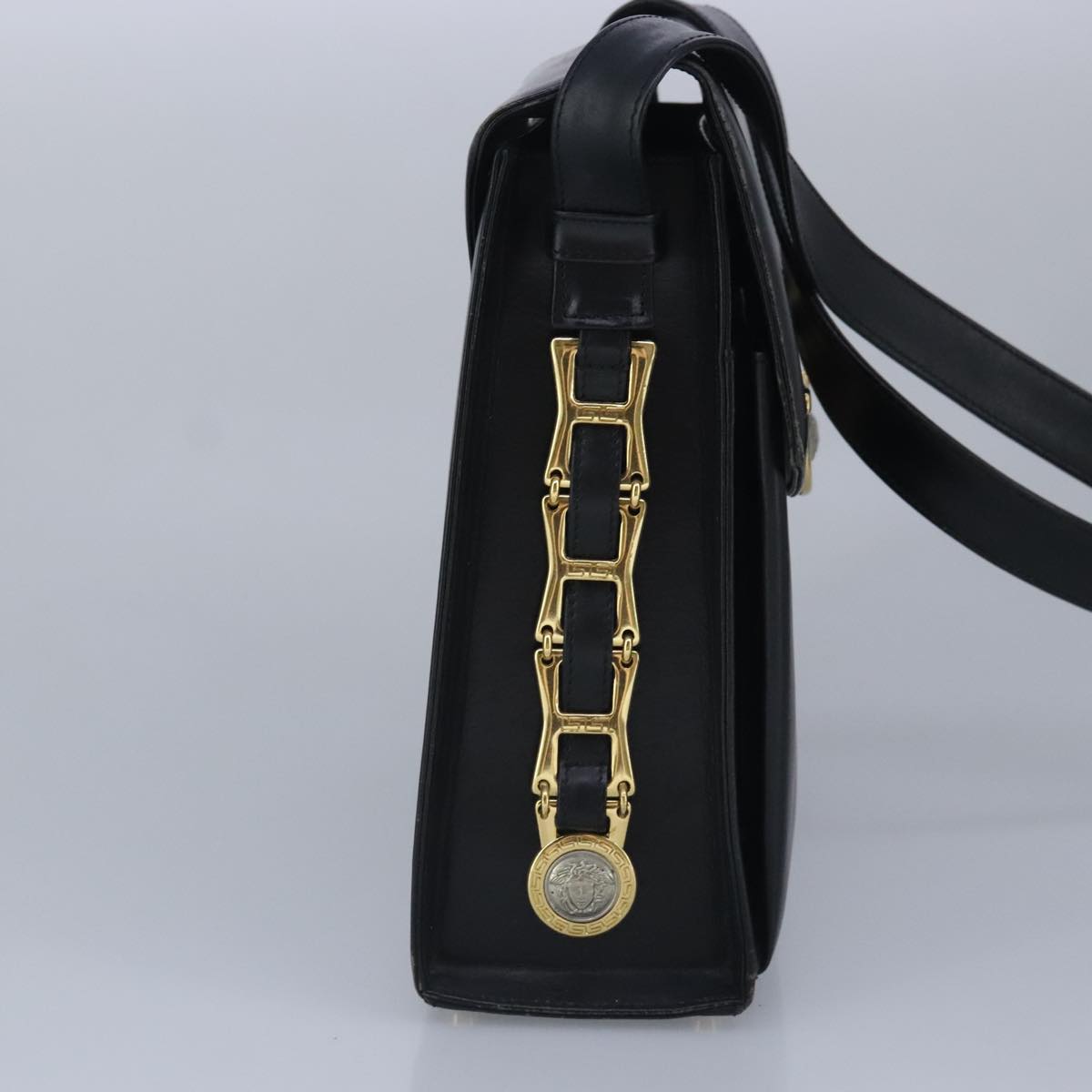 Versace Black Leather Shoulder Bag (Pre-Owned)
