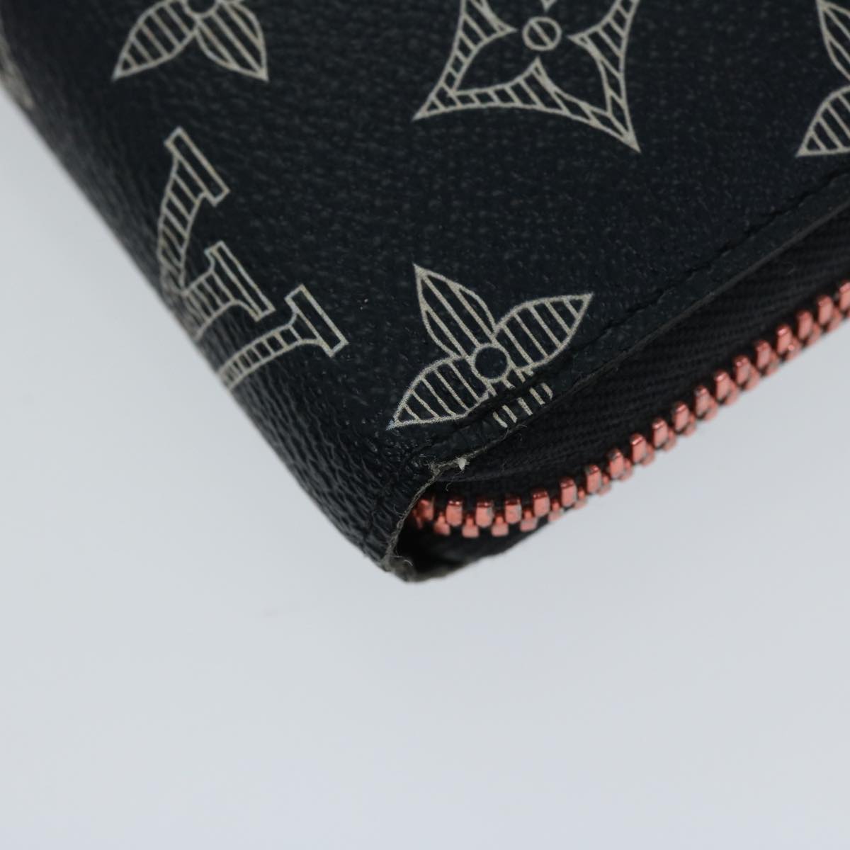 Louis Vuitton Zippy Organizer Black Canvas Wallet (Pre-Owned)