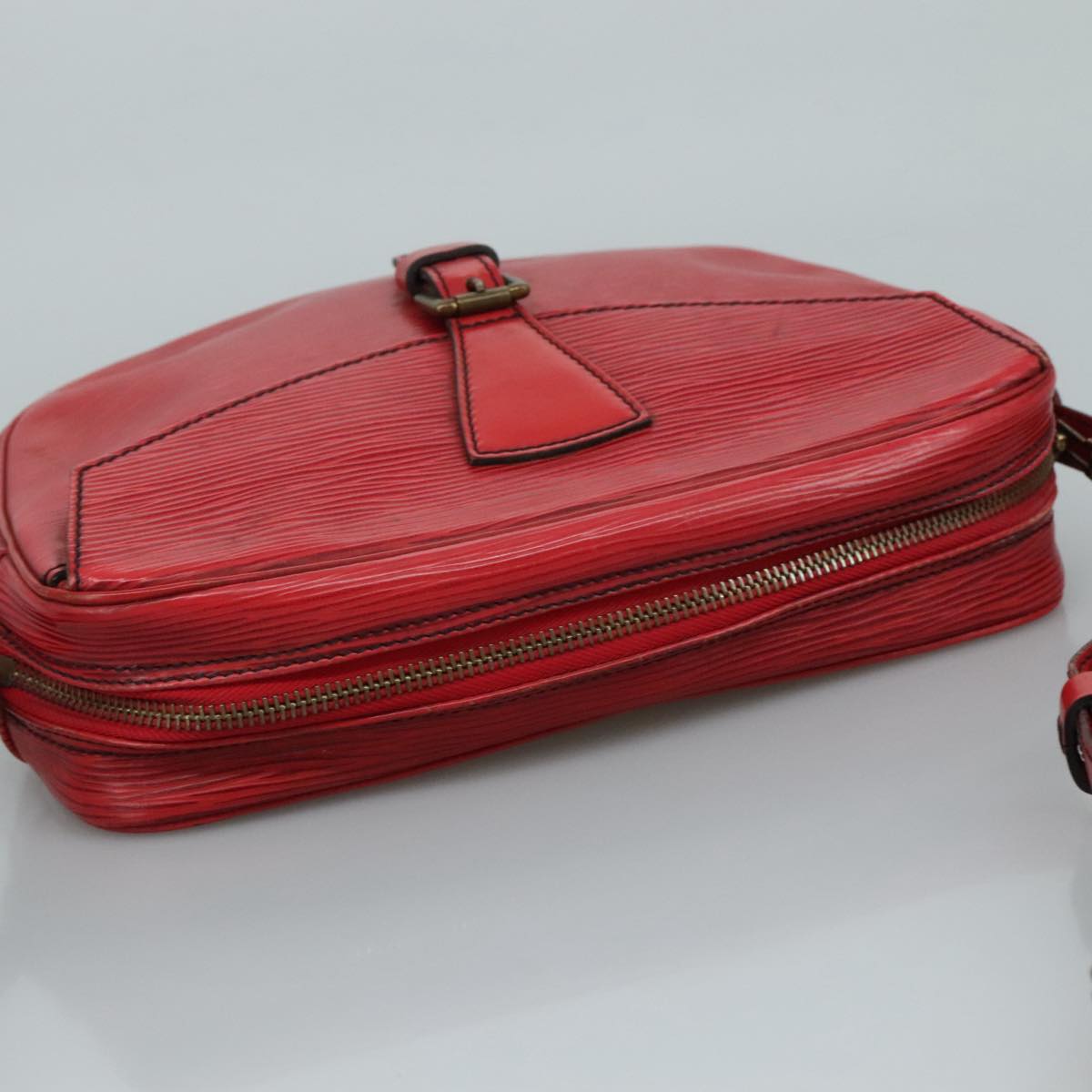 Louis Vuitton Jeune Fille Red Leather Shoulder Bag (Pre-Owned)