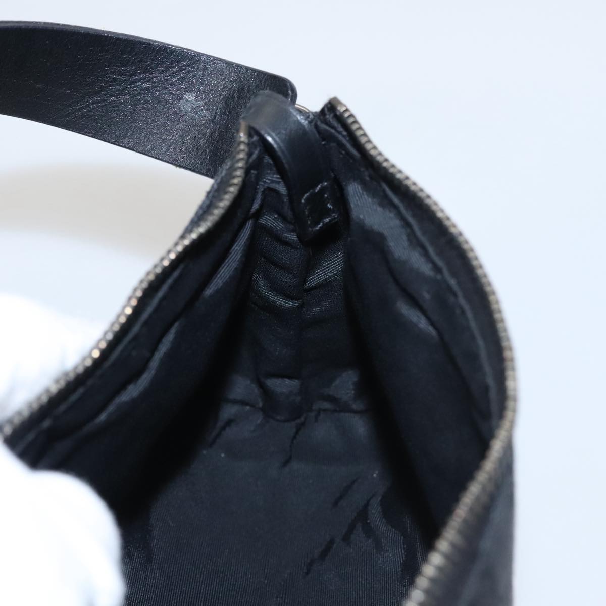 Gucci Gg Canvas Black Canvas Clutch Bag (Pre-Owned)