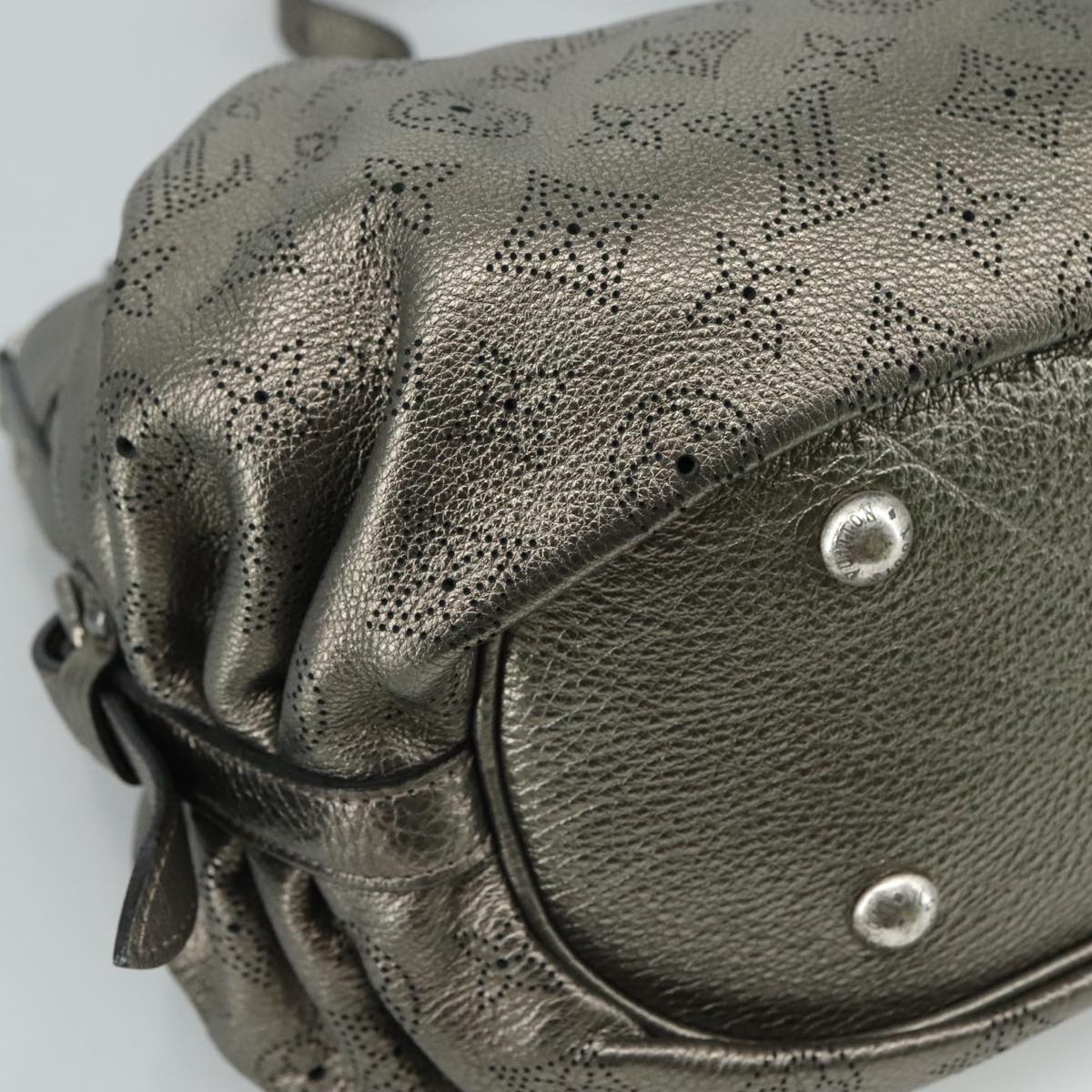 Louis Vuitton Xs Silver Leather Shoulder Bag (Pre-Owned)
