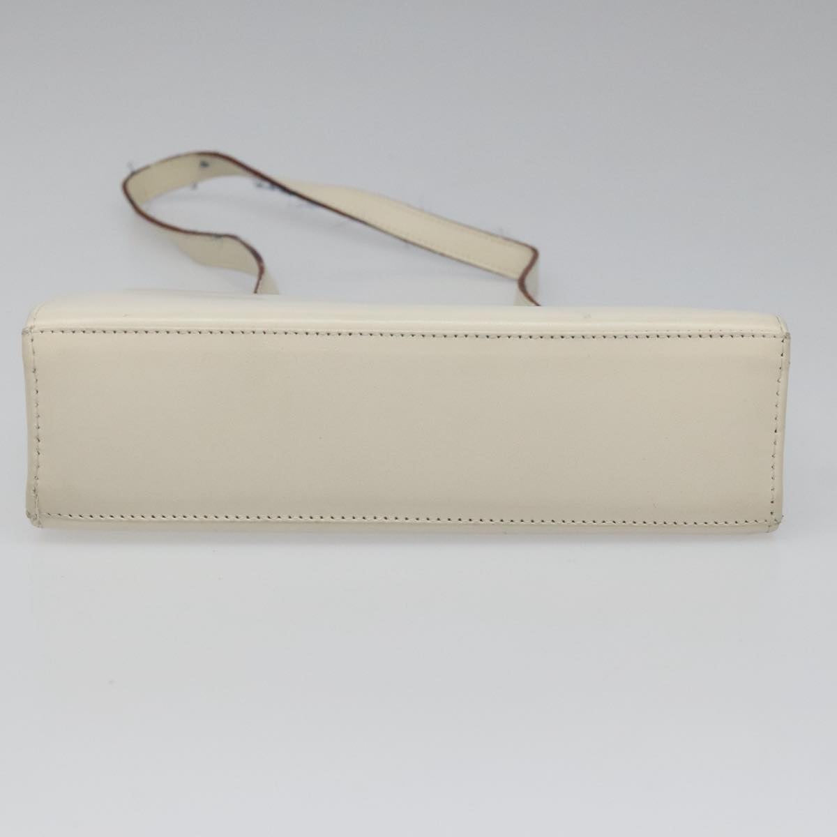 Burberry White Leather Shoulder Bag (Pre-Owned)
