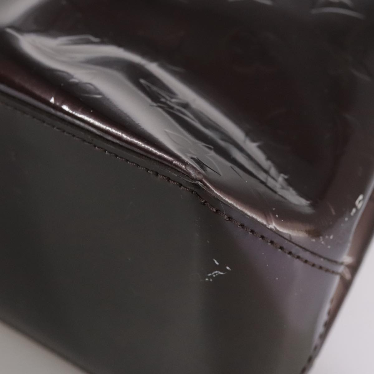 Louis Vuitton Wilshire Burgundy Patent Leather Handbag (Pre-Owned)
