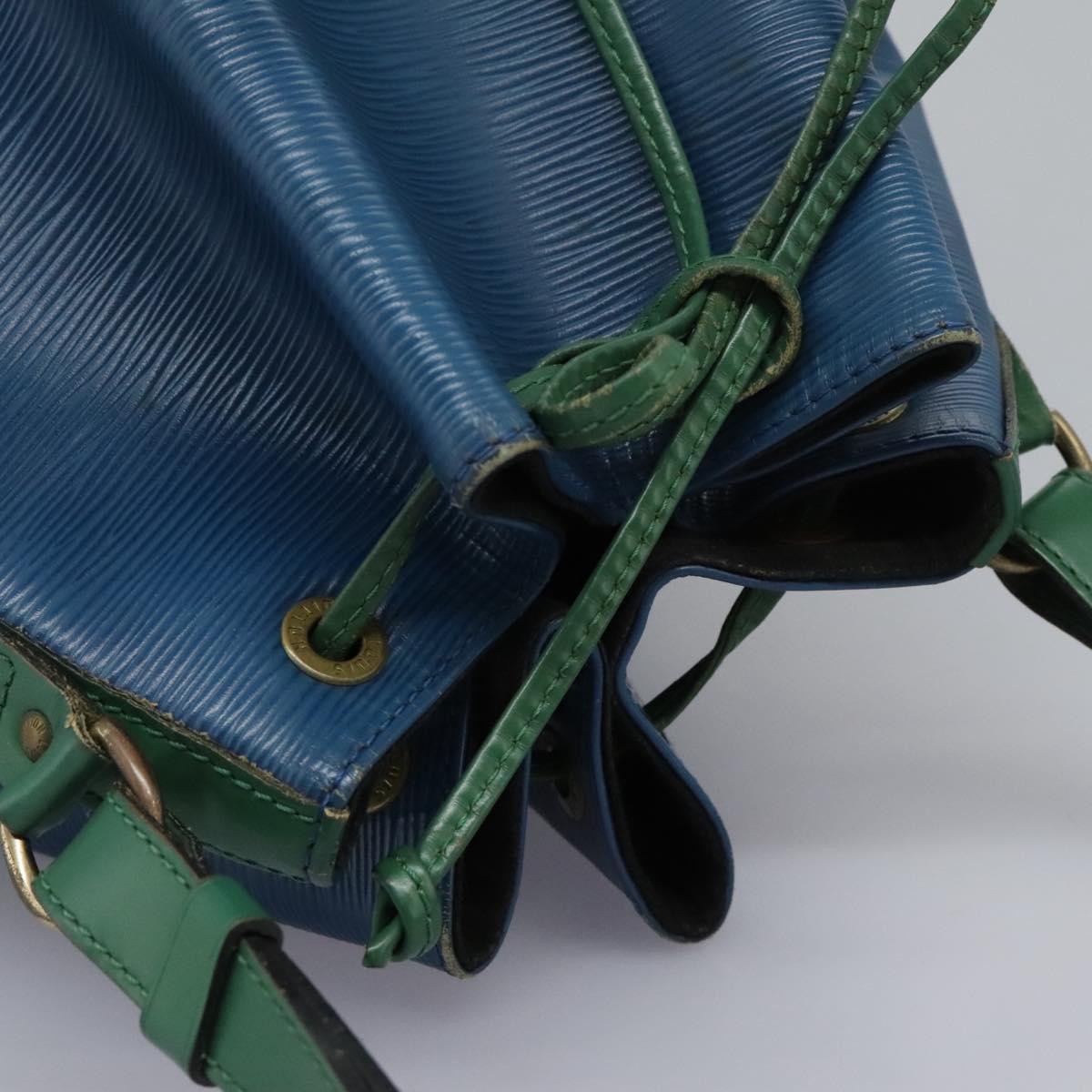 Louis Vuitton Noe Blue Leather Shoulder Bag (Pre-Owned)