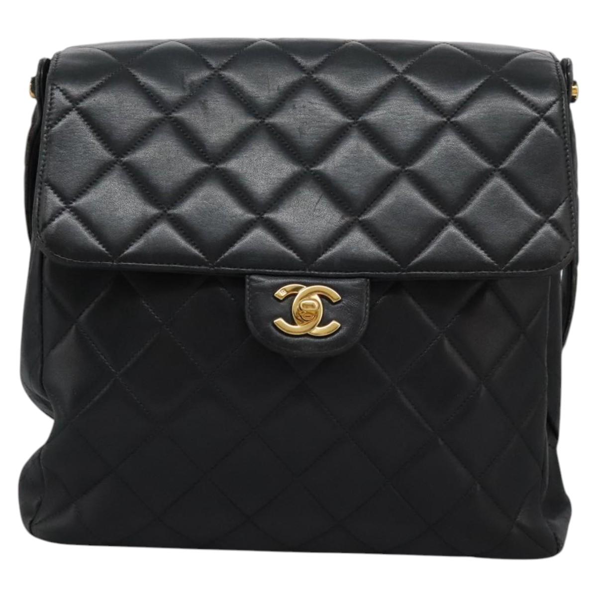 Chanel Classic Flap Black Leather Shoulder Bag (Pre-Owned)