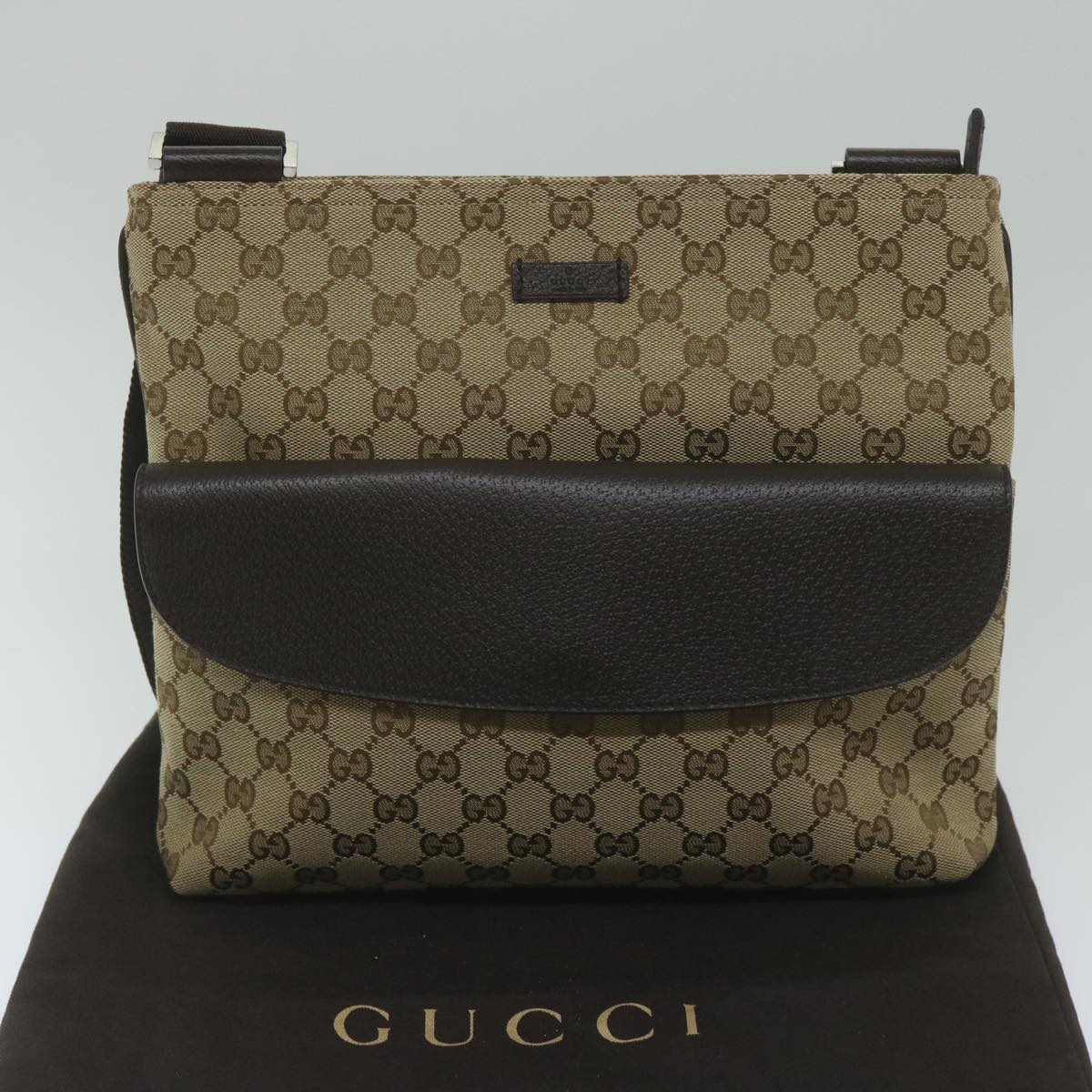 Gucci Gg Canvas Beige Canvas Shoulder Bag (Pre-Owned)