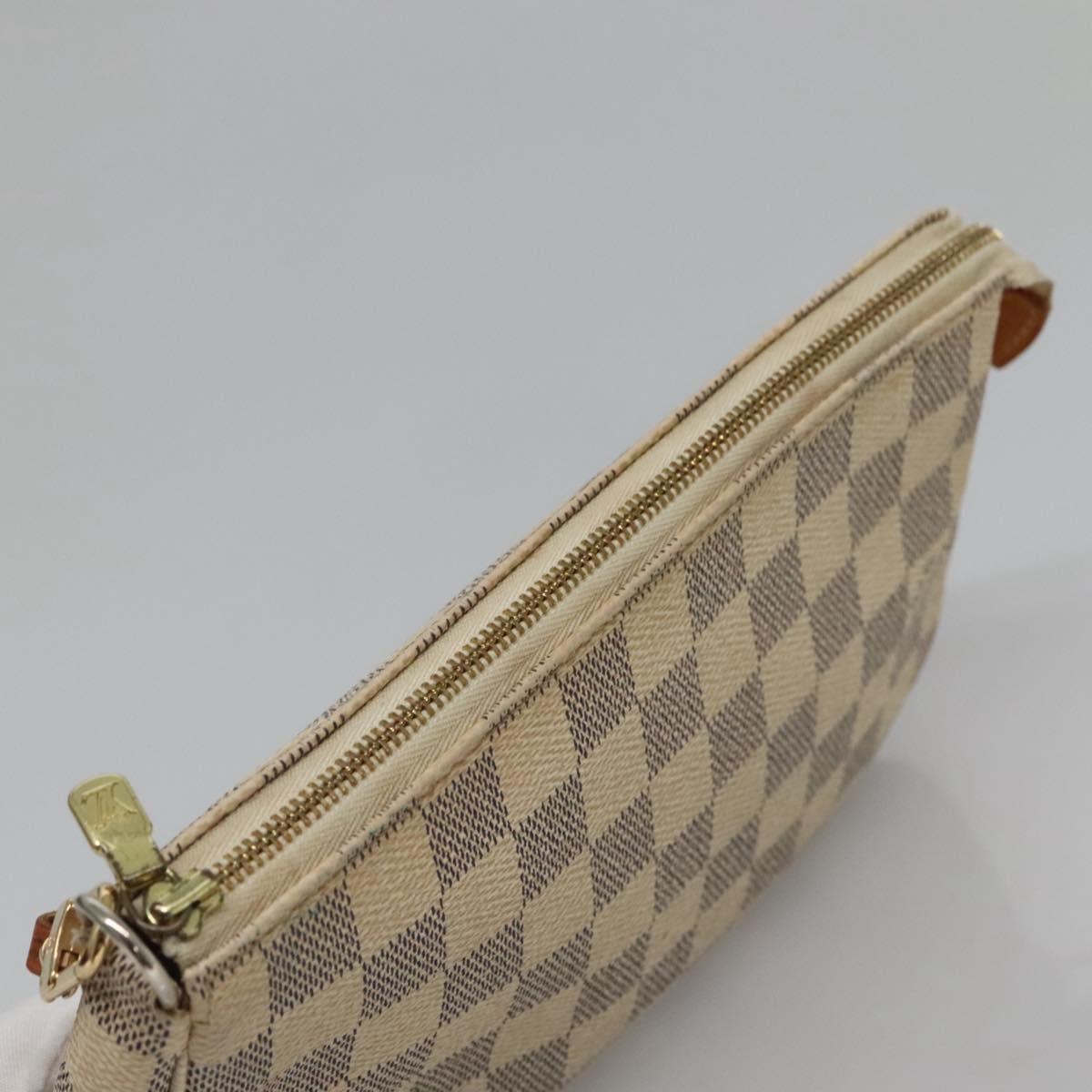 Louis Vuitton Pochette Accessoire White Canvas Clutch Bag (Pre-Owned)