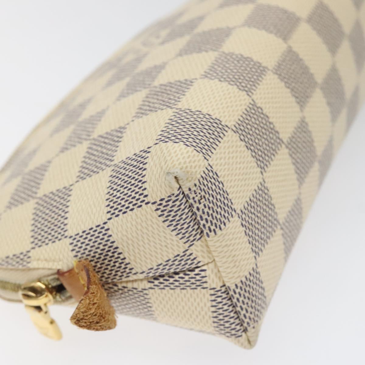 Louis Vuitton Cosmetic Pouch White Canvas Clutch Bag (Pre-Owned)