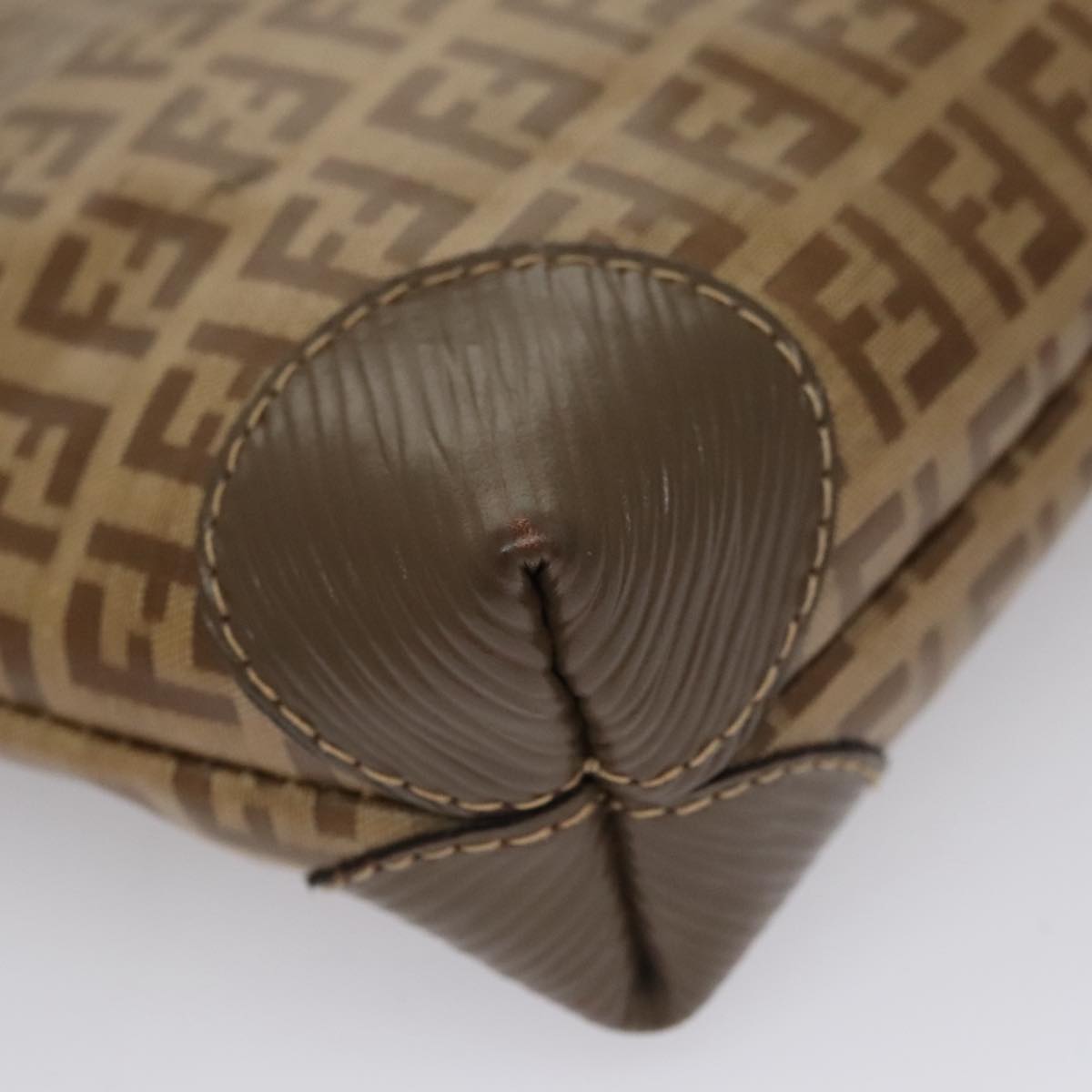 Fendi Beige Canvas Shoulder Bag (Pre-Owned)