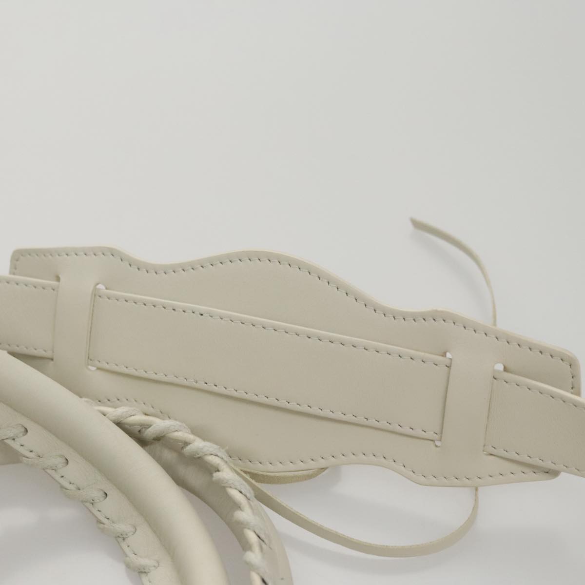 Balenciaga City White Leather Handbag (Pre-Owned)