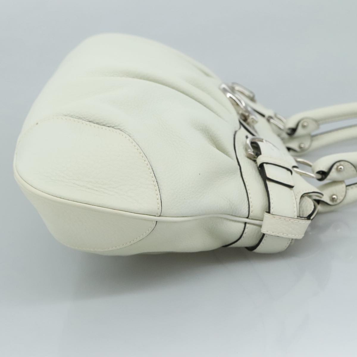 Salvatore Ferragamo Gancini White Leather Handbag (Pre-Owned)