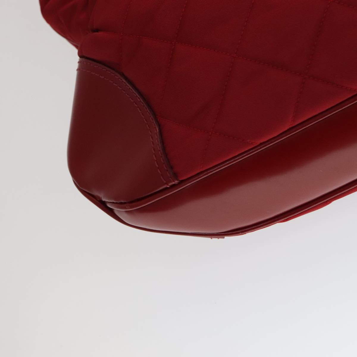 Burberry Shoulder Bag Red Synthetic Shoulder Bag (Pre-Owned)